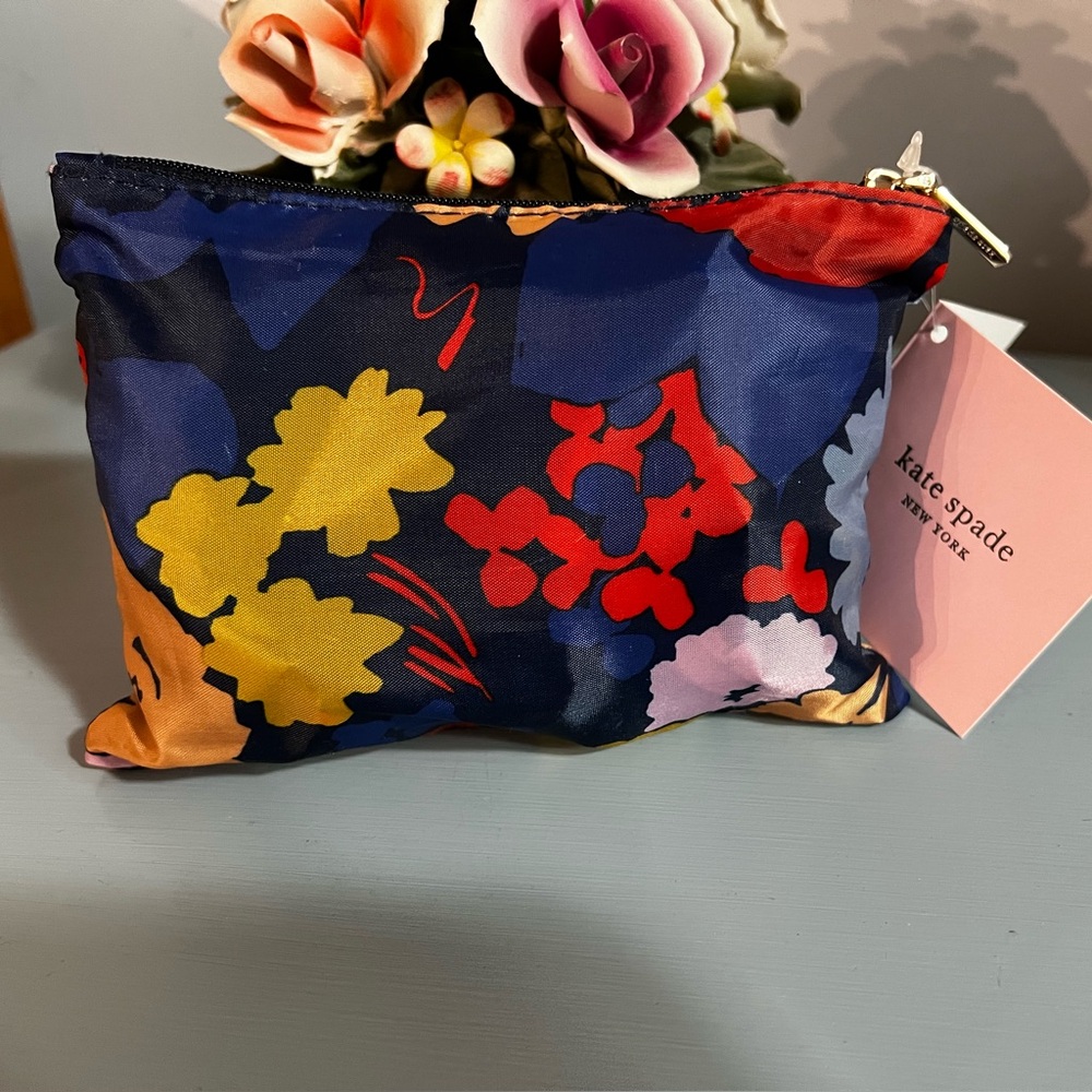 🌺NWT KATE SPADE SHOPPING TOTE🌺